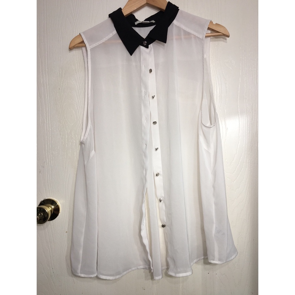 Sheer Sleeveless Button Down - 3x